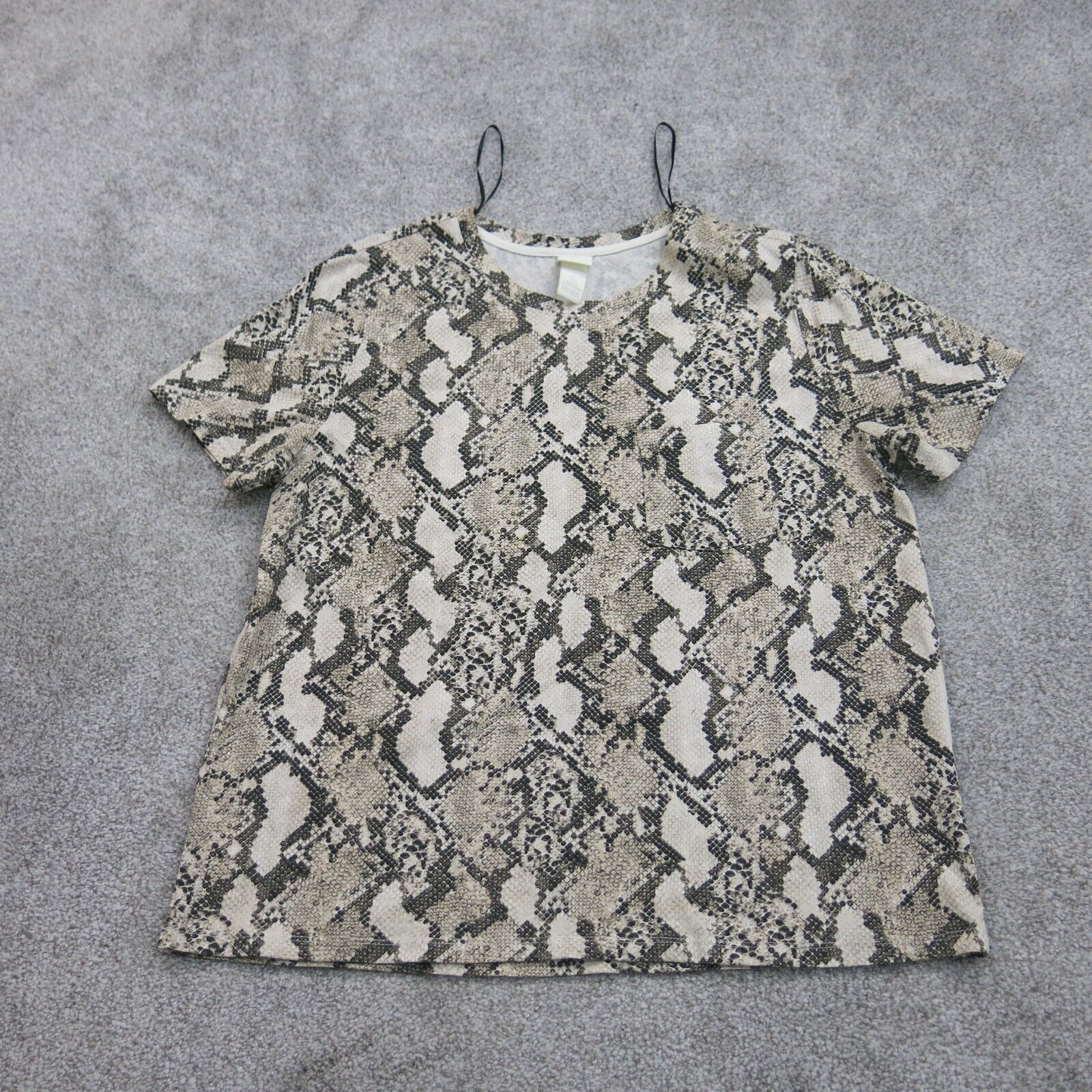 H&m snake hotsell print shirt