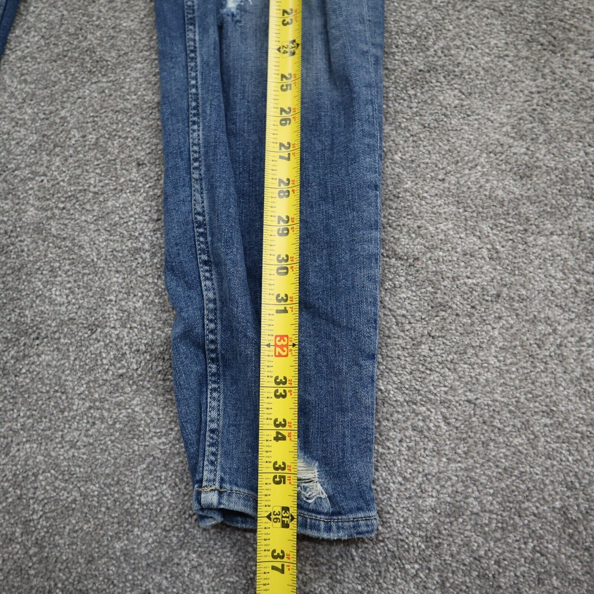 H&M Jeans Womens Size 6 Blue Skinny Divided Distressed High Rise