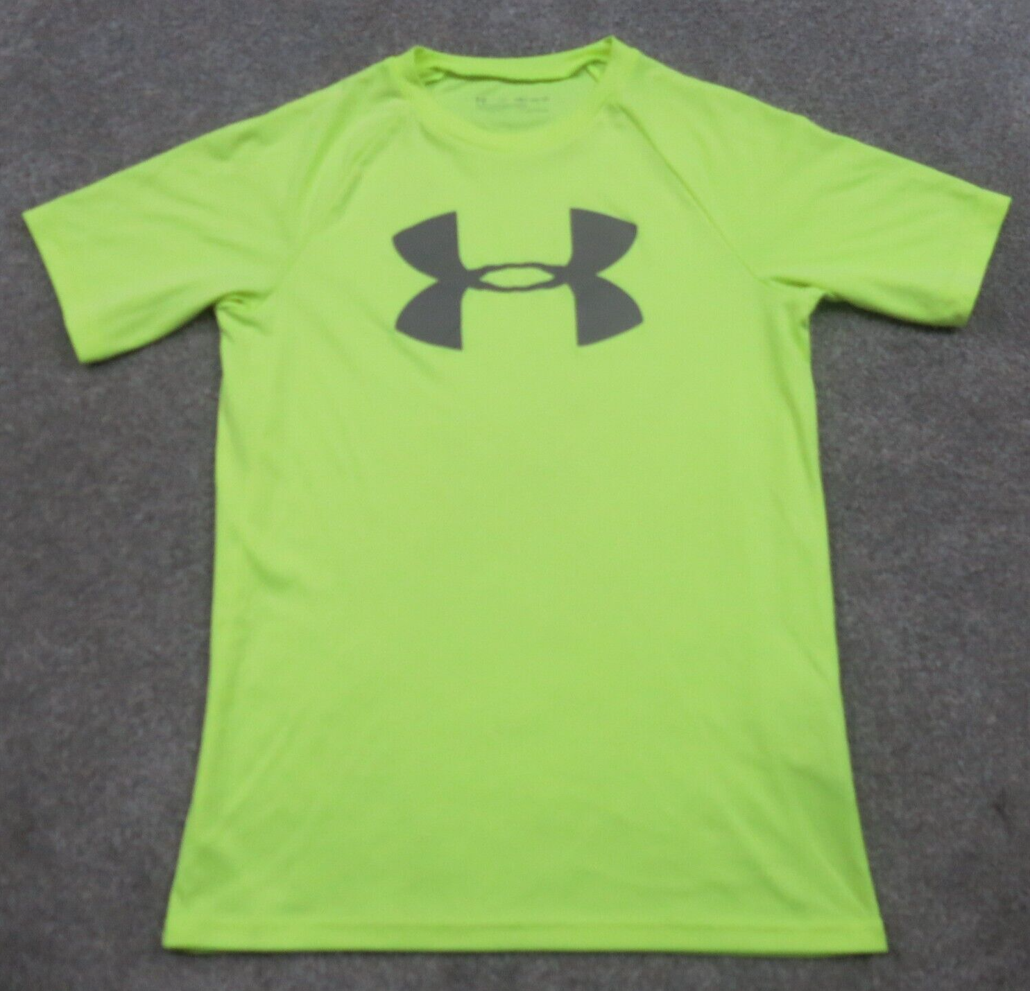 Green under armour shirt top youth