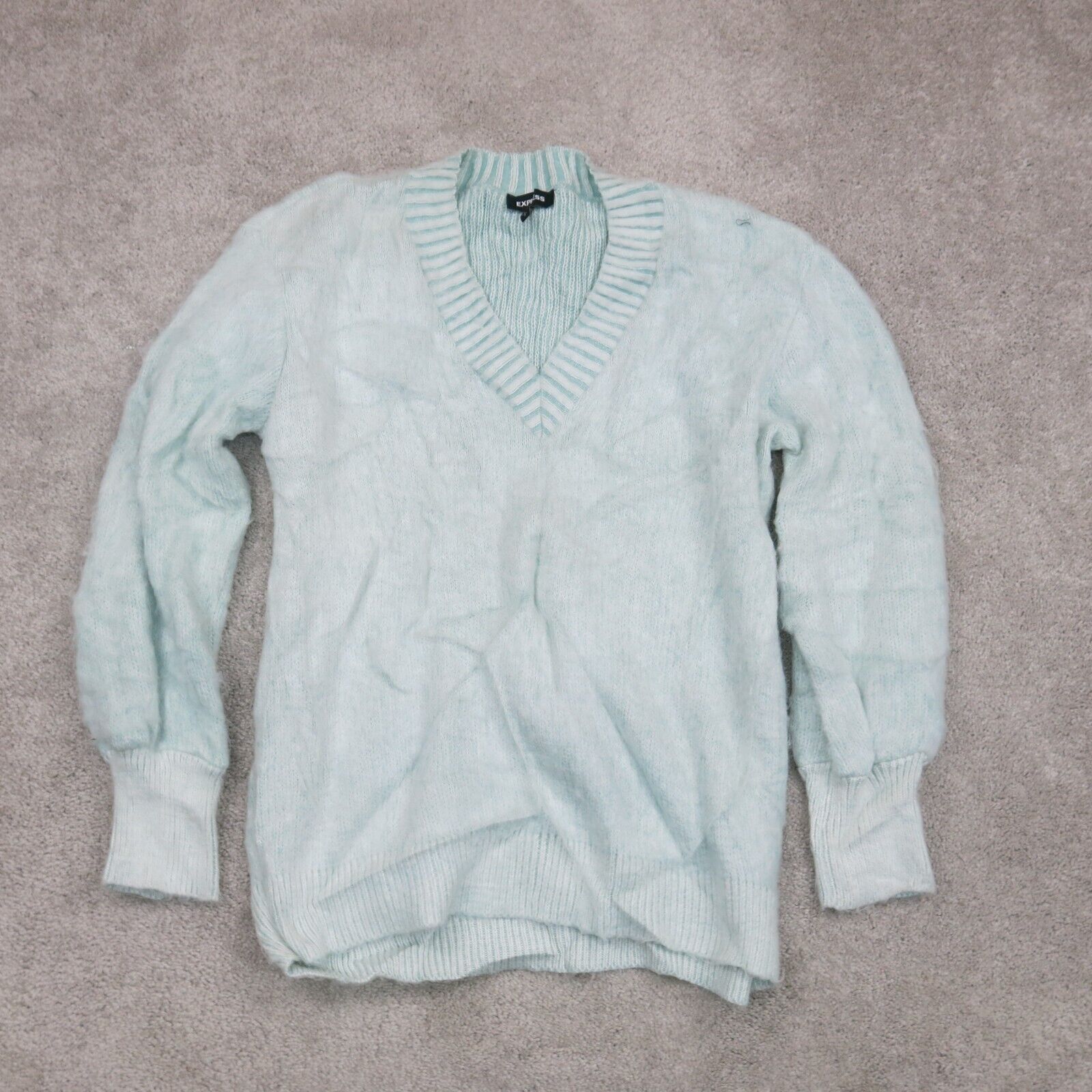 Express v hotsell neck sweater