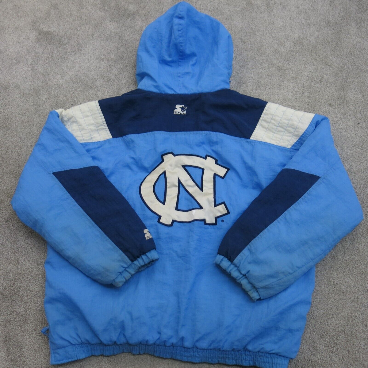 Nike Men's North Carolina Tar Heels Carolina Blue Windrunner Jacket