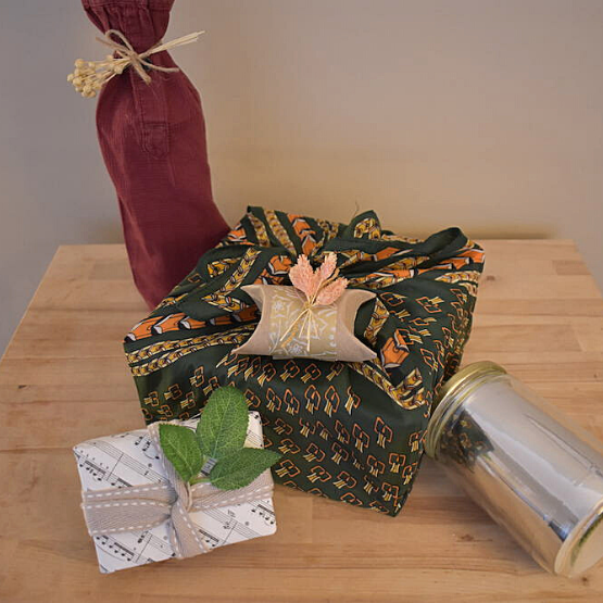 Cheap, green and crafty gift wrapping ideas
