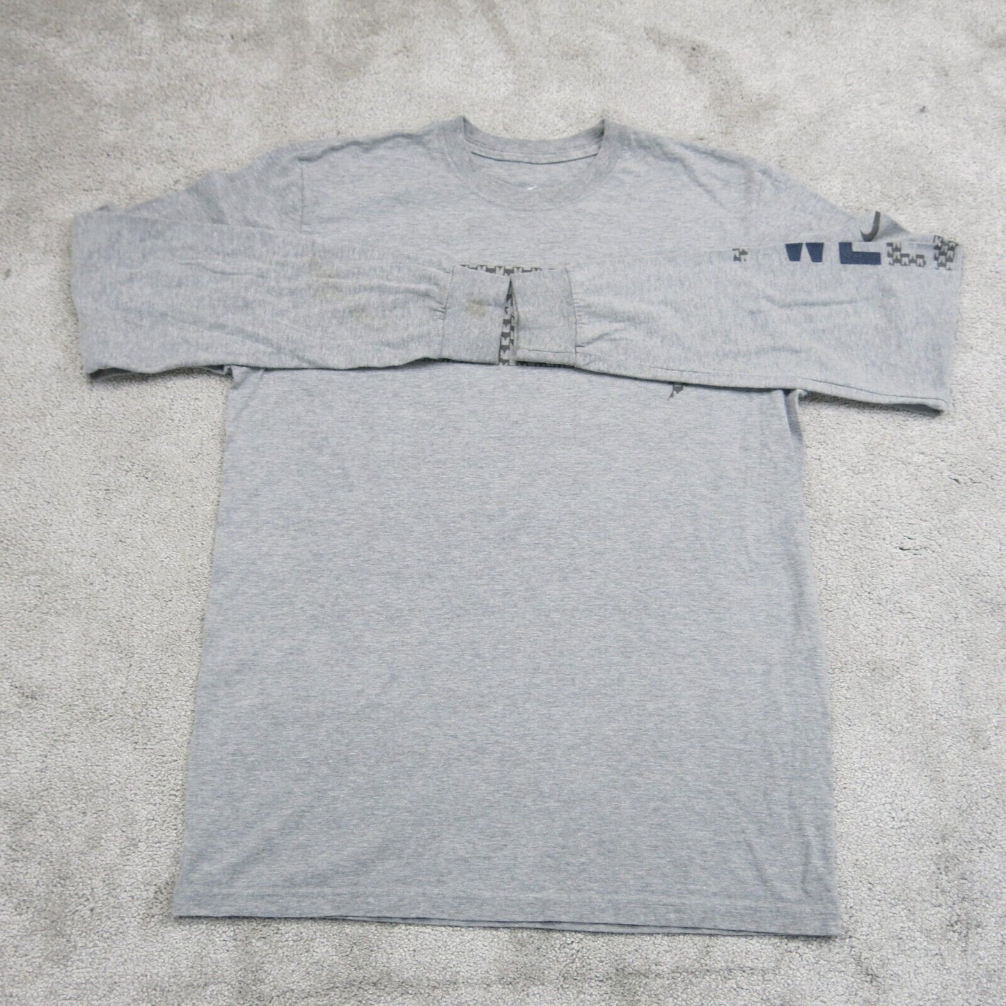 Nike Mens Long Sleeve Sweatshirt Workout Crew Neck Heather Gray Size Medium