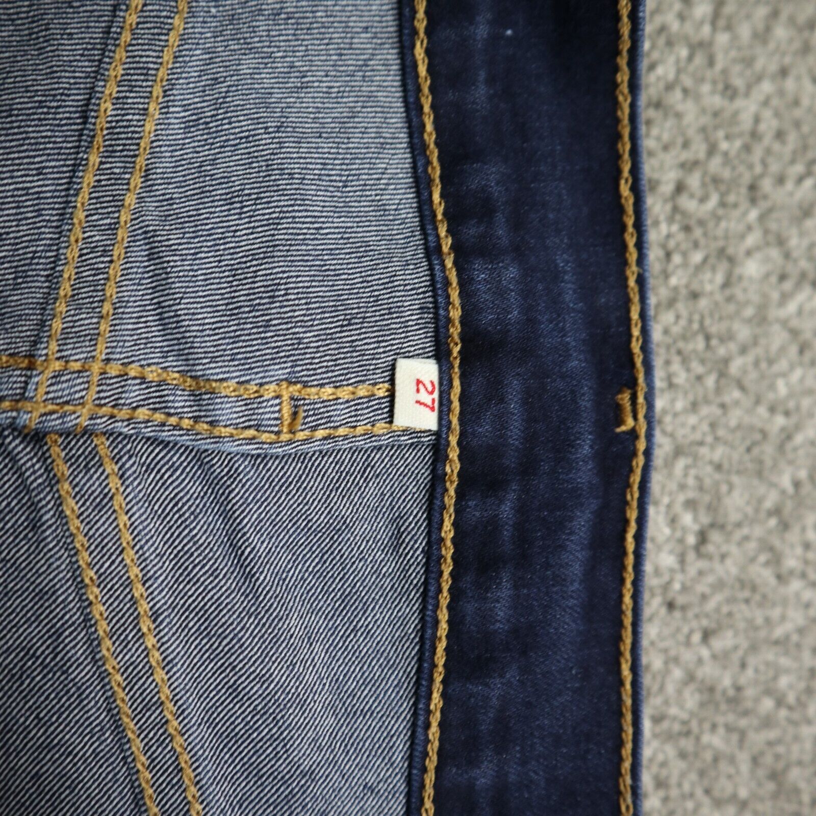 Size hotsell 27 levis