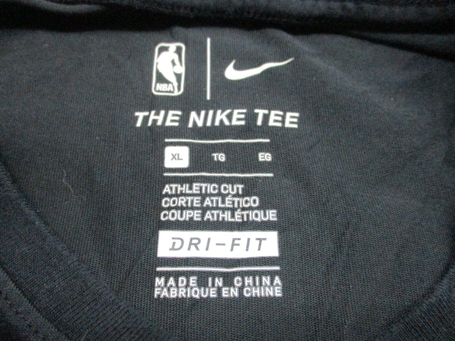Nike T-Shirt Mens Size XL Black Short Sleeves Dri Fit Athletic Cut Tee Logo