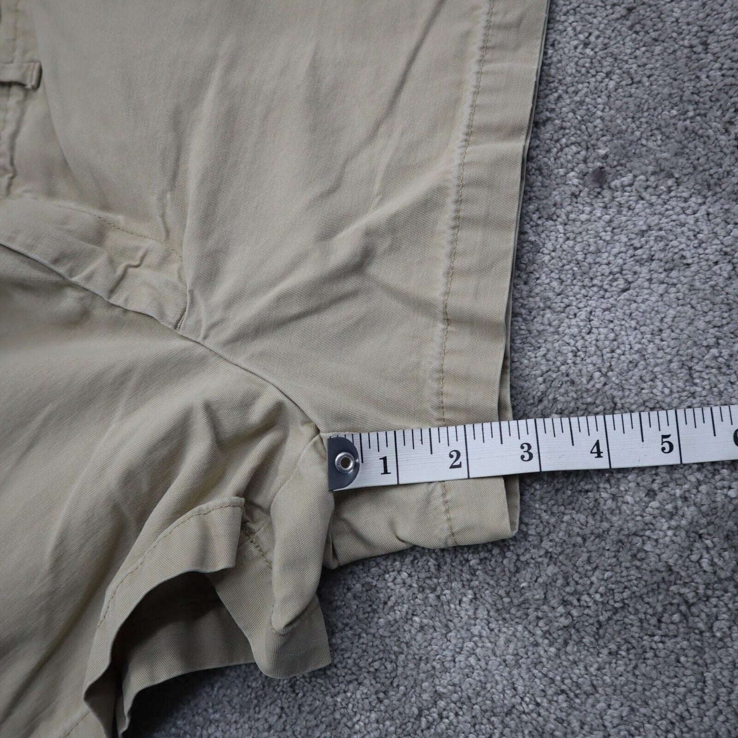 GAP Womens Chino Shorts 100% Cotton Mid Rise Stretch Pockets Khaki Size 2R