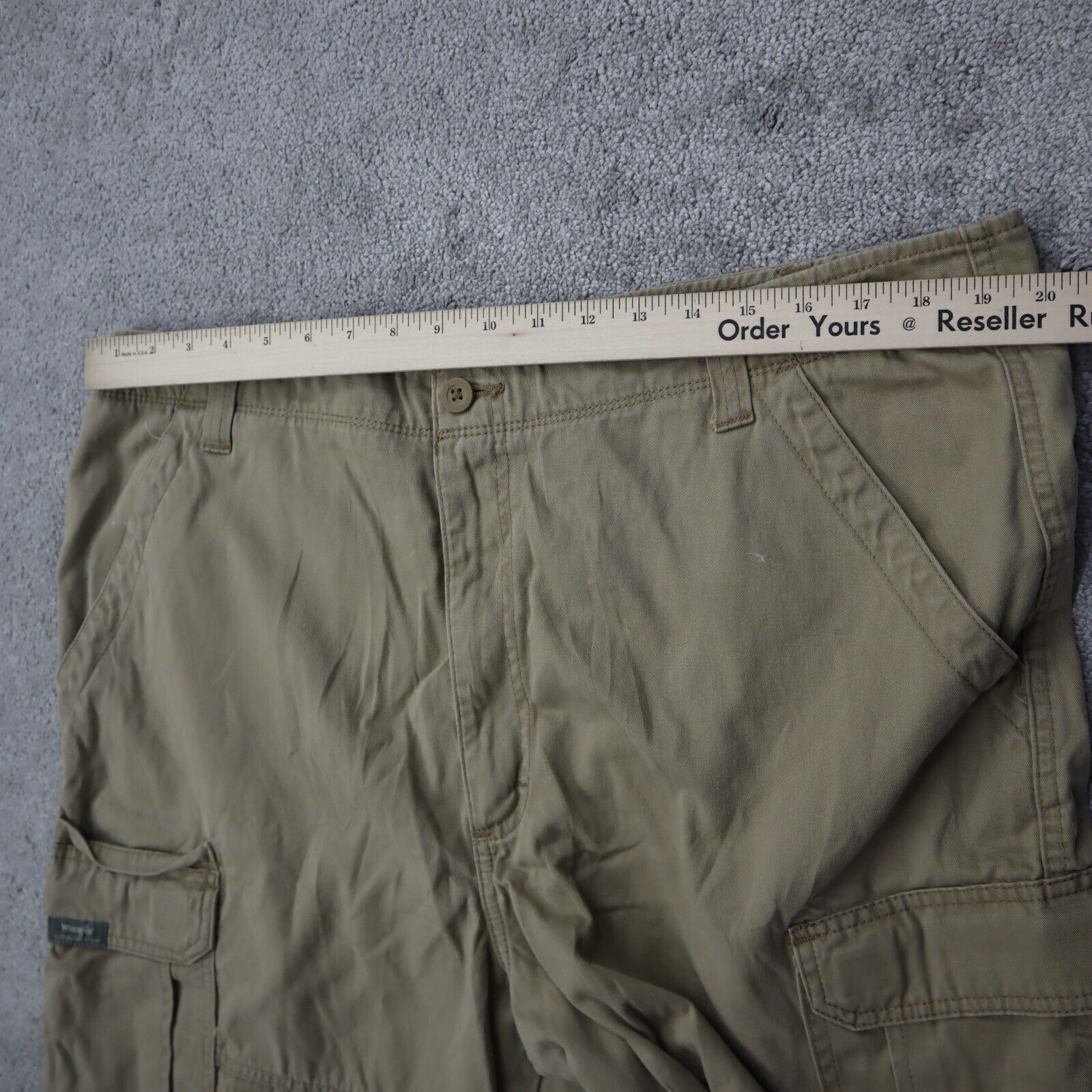 Womens cargo shorts top size 18