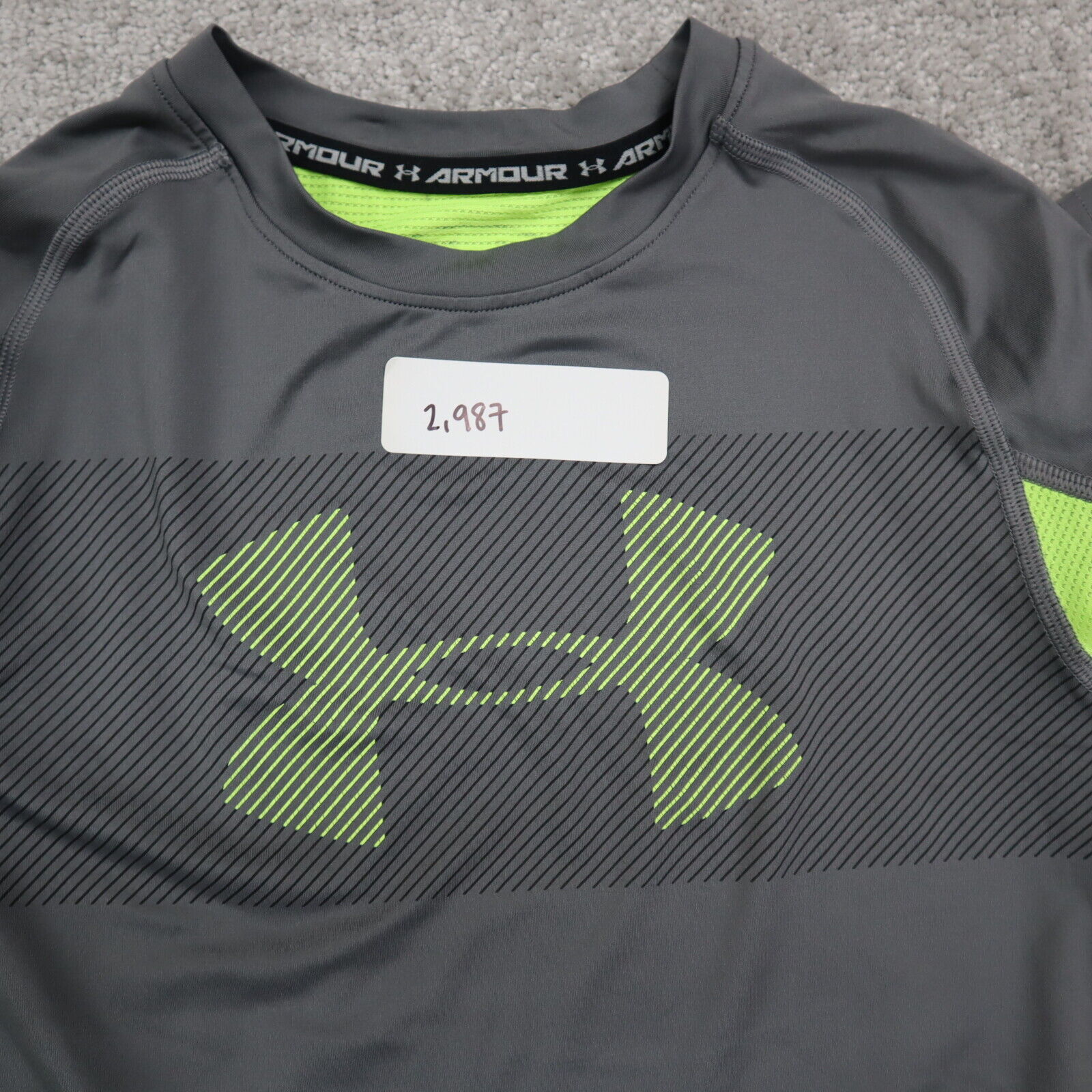 Green under outlet armour shirt youth