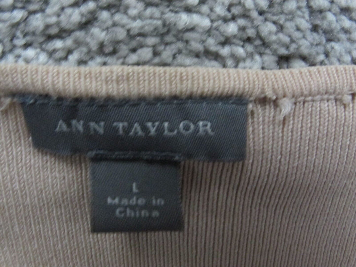 Ann Taylor Womens T Shirt Top Knitted Short Sleeves V Neck Light Pink Size Large