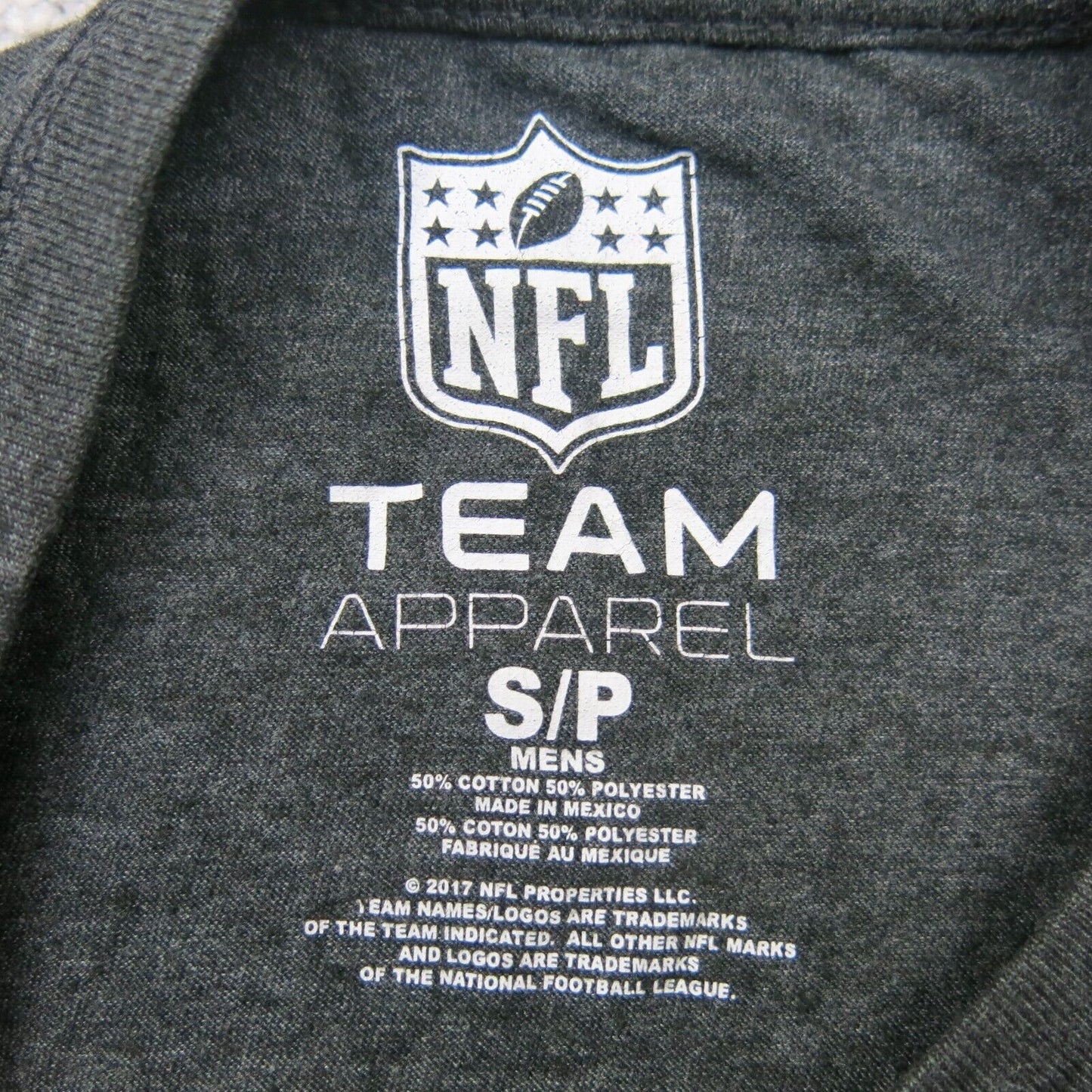 NFL Team Apparel Men Crew Neck T Shirt  Short Sleeve Foot Ball Black Size Small