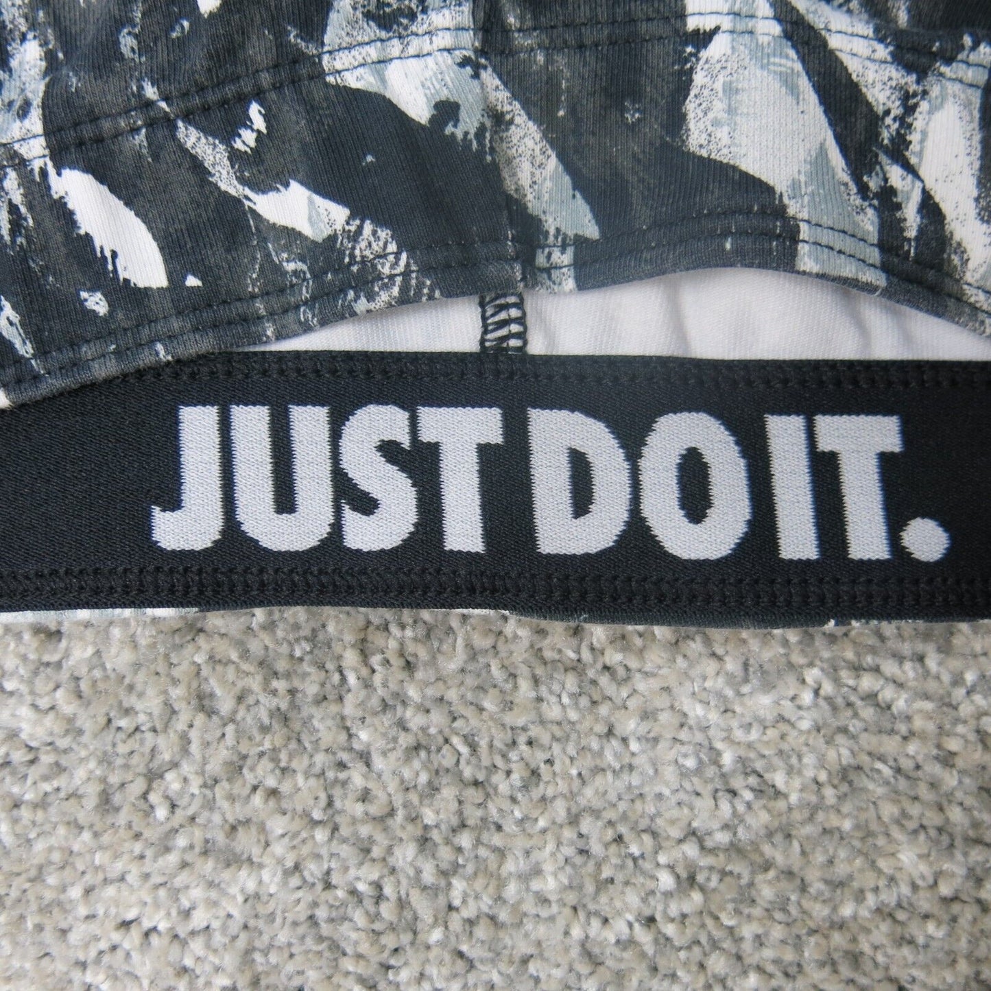 Nike Just Do It Womens Crop Legging Pant Running Gym Marble Print Black Size M