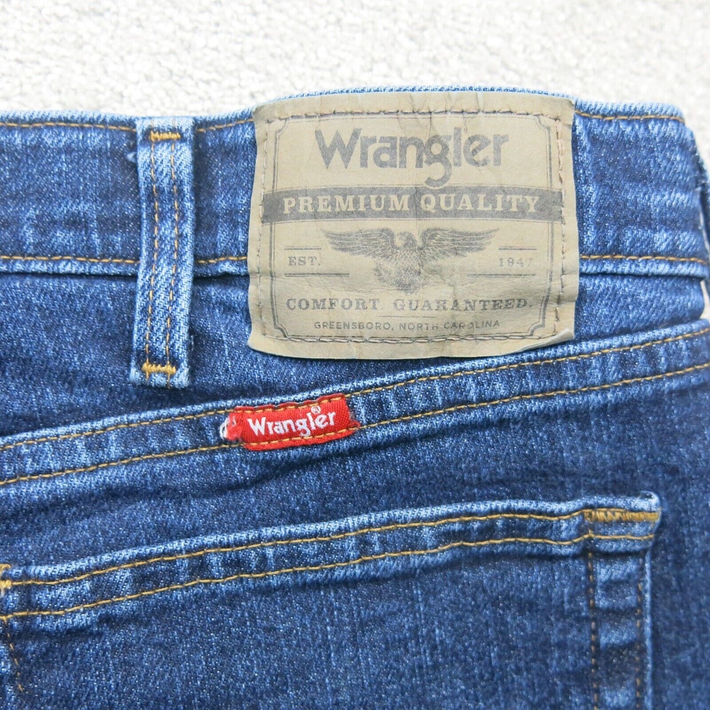 Wrangler Men Straight Leg Denim Jeans 100% Cotton Mid Rise Blue Size W36XL32