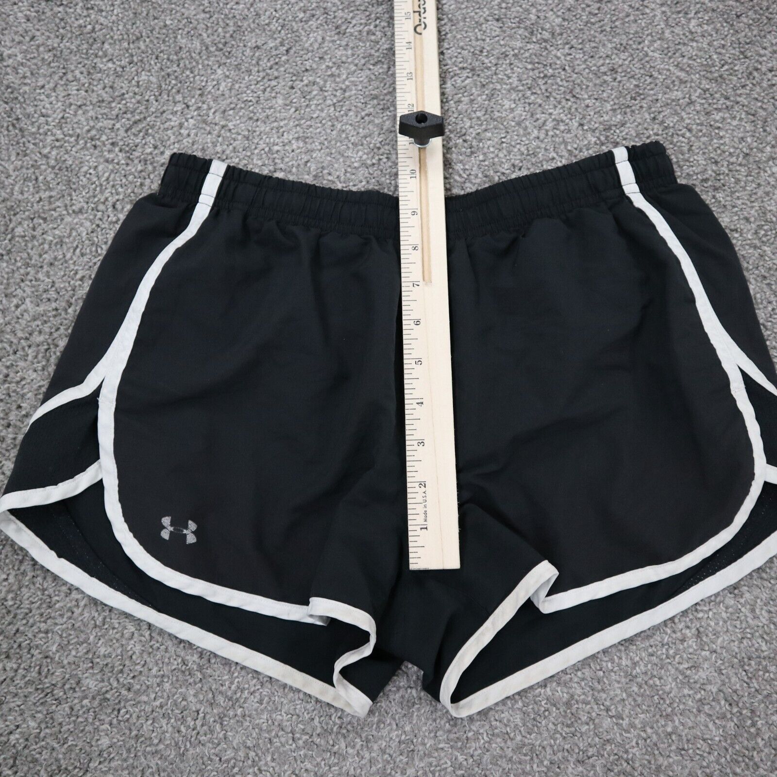 Under Armor Womens Athletic Shorts Elastic Waist Logo Heatgear Black S –  Goodfair