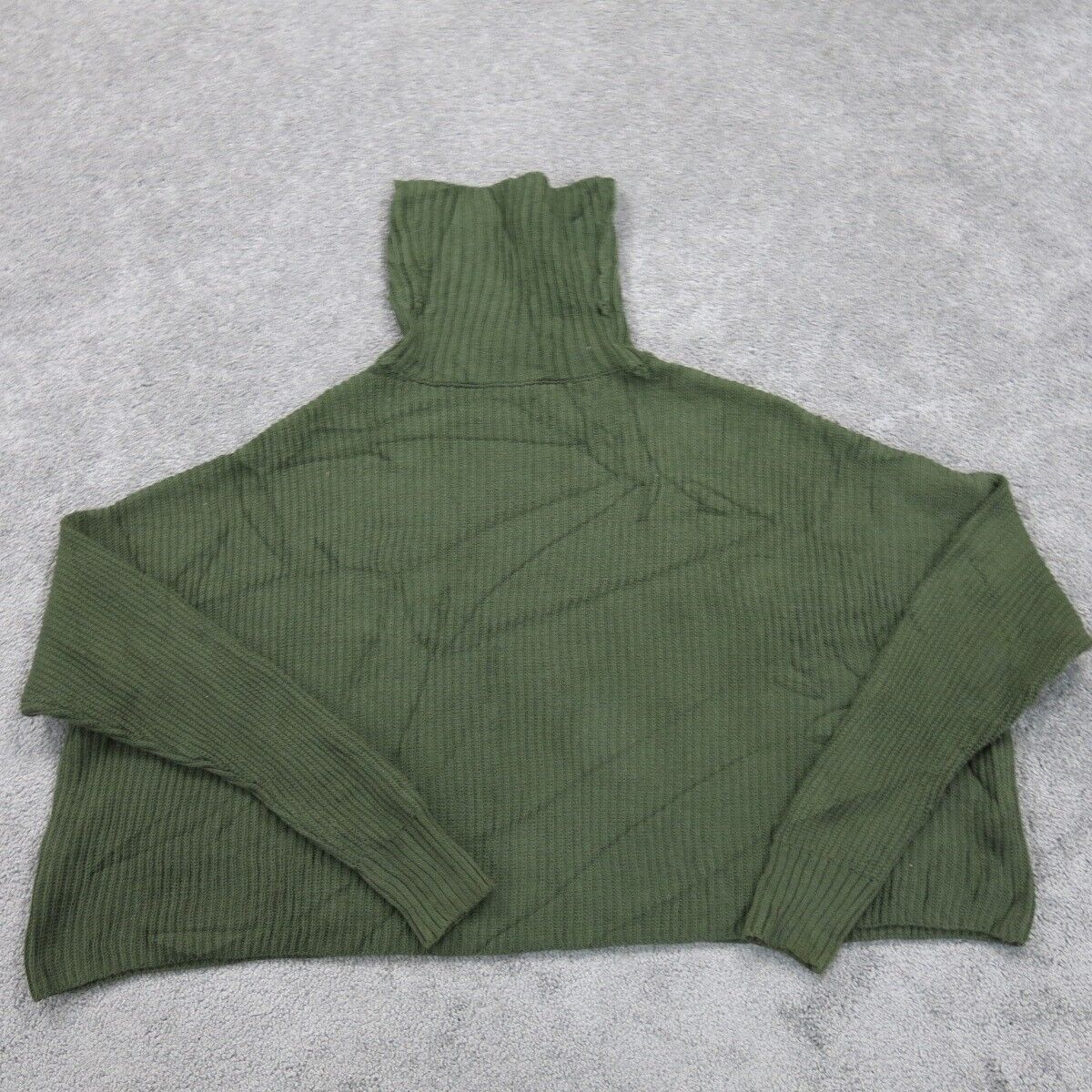 Green hollister outlet sweater