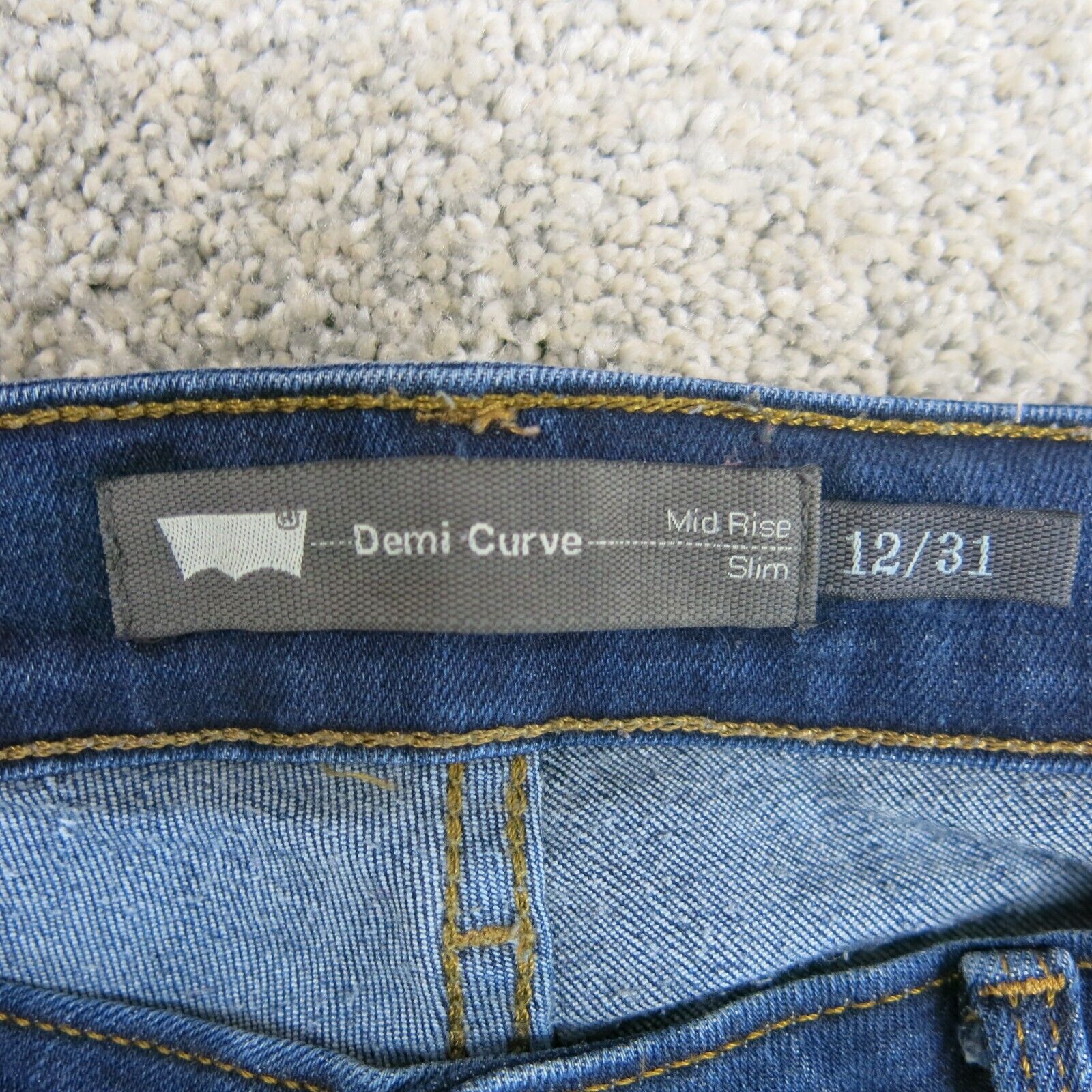 Levis demi curve mid rise outlet slim