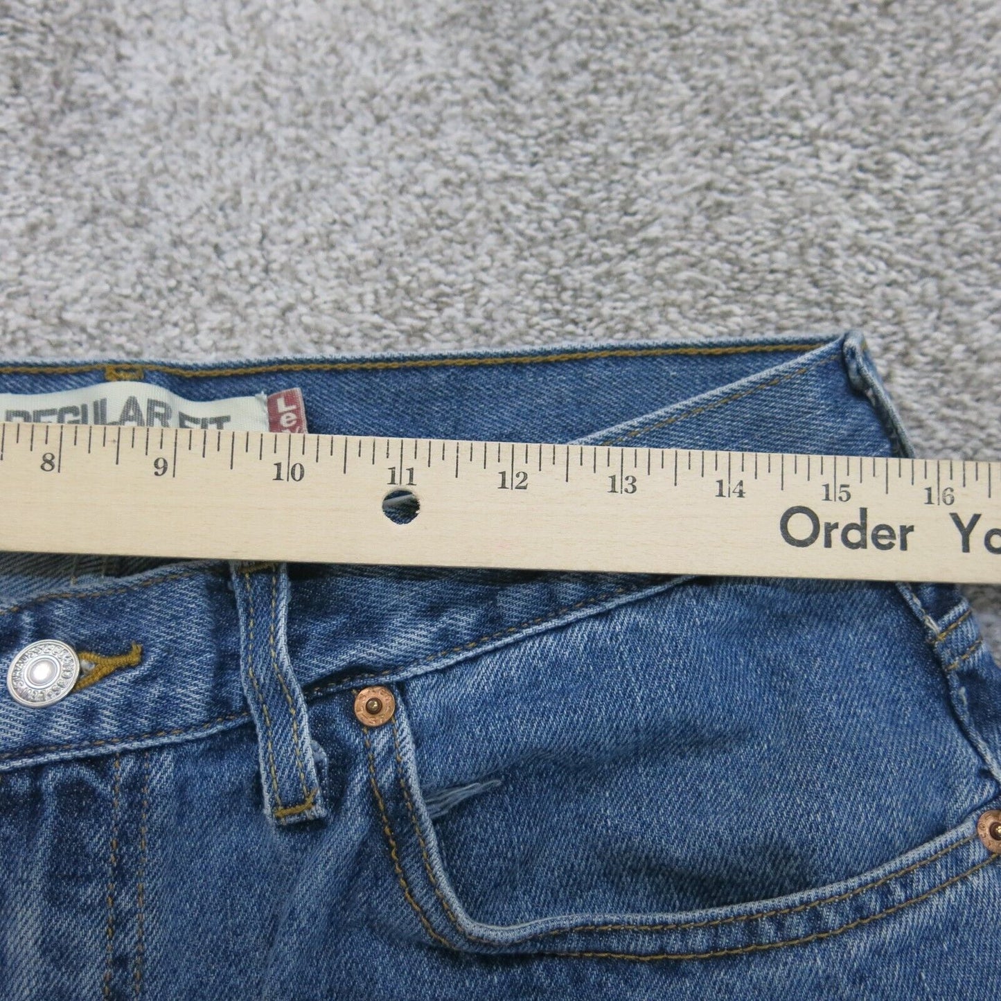 Levi Strauss & Co Women Cut Off Jeans Shorts 100% Cotton Mid Rise Blue Size W33