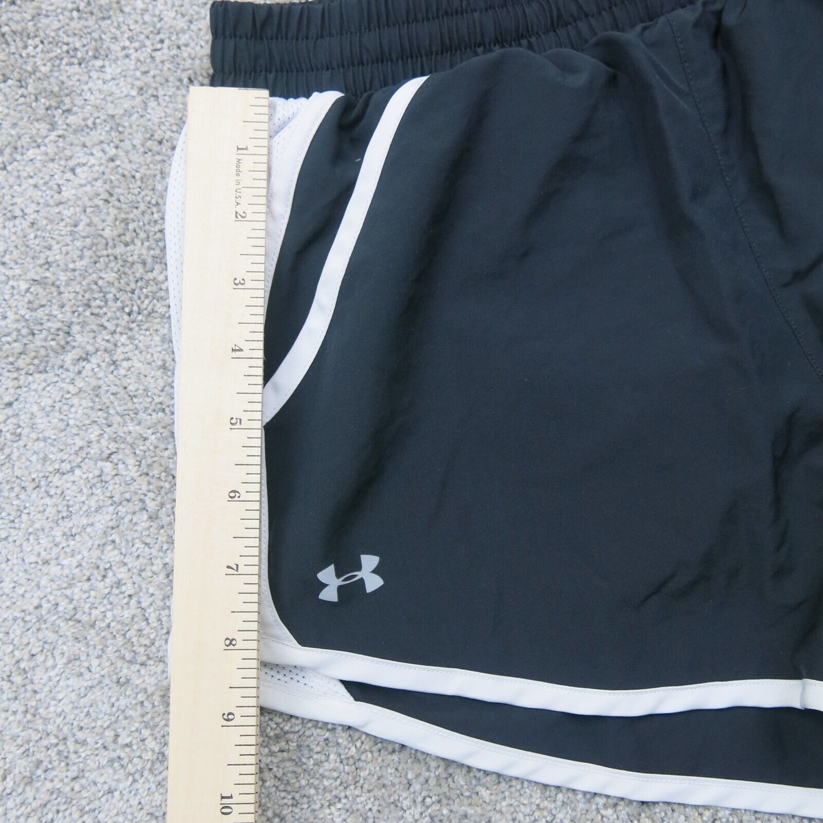 Under Armour Womens Mid Rise Shorts - Black