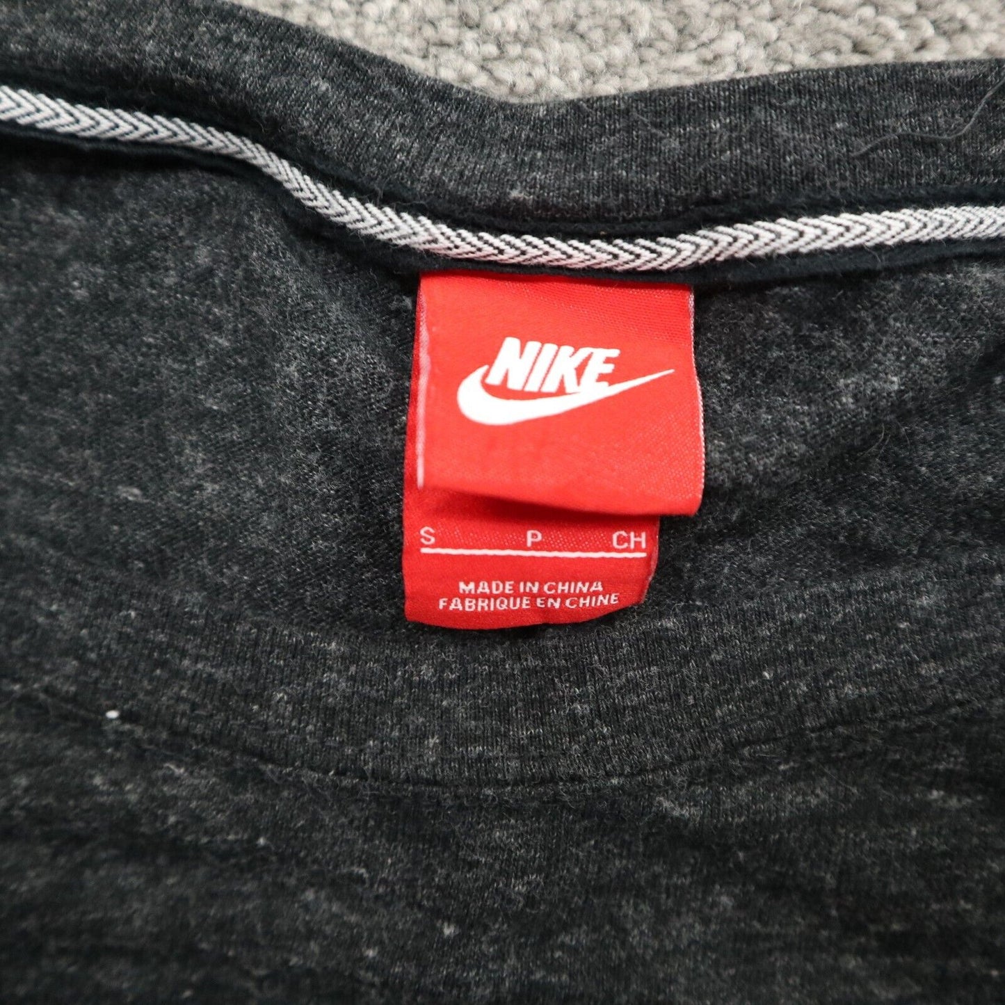 Nike Womens Pullover Sweatshirt Long Sleeve Round Neck Black Size Small Petits
