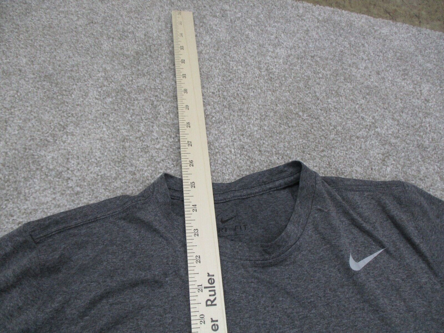 Nike Dri Fit Athletics T-Shirt Boys Medium Gray Short Sleeves Sports Logo Shirt