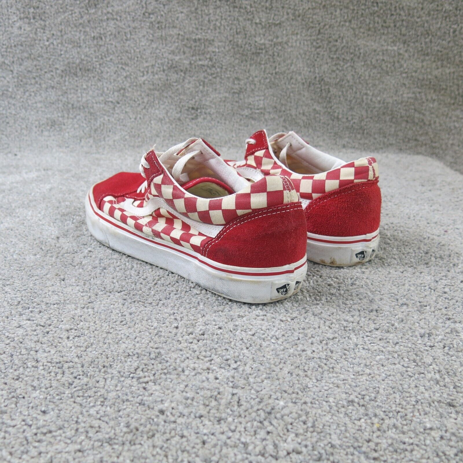 Red and white hot sale checkered vans mens