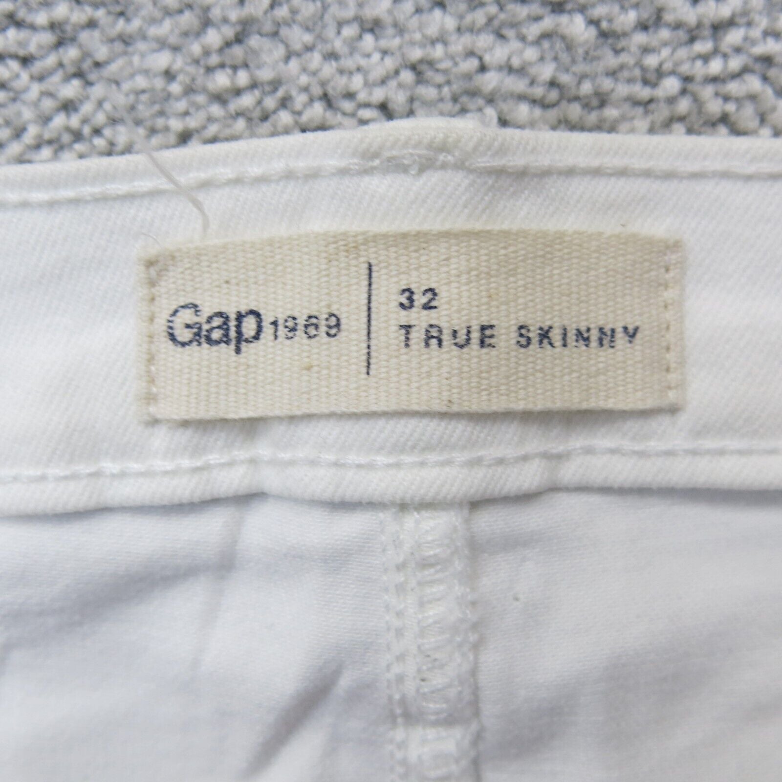 GAP Womens True Skinny Leg Jeans Mid Rise Five Pockets White Size 32 –  Goodfair