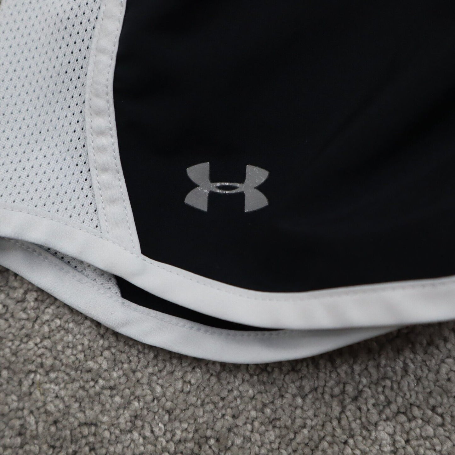Under Armour Womens Athletics Shorts Mid Rise Stretch Waist Black Size W31
